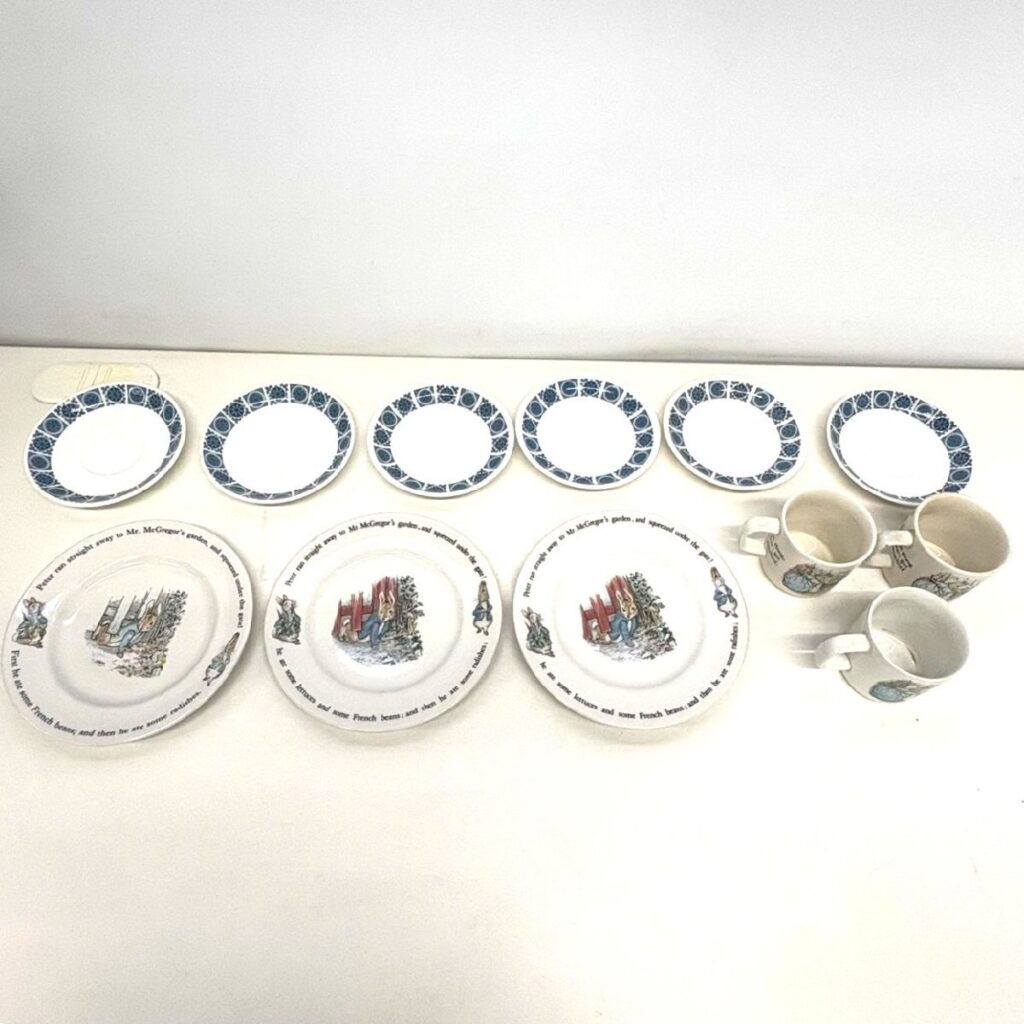 WEDGWOOD 食器まとめ ピーターラビット プレート3枚 ソーサー6枚 コップ3つ 計12個 詳細不明 ウェッジウッド