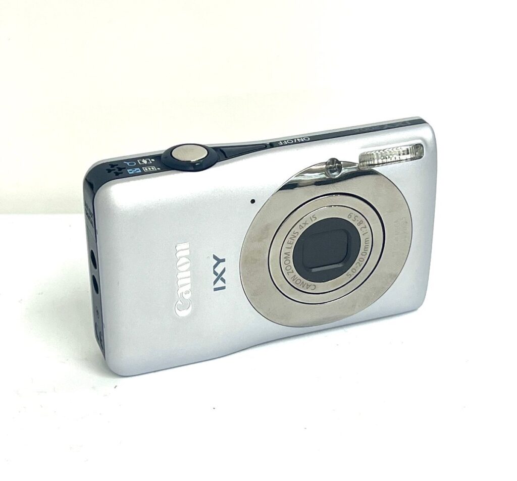 Canon キャノン IXY コンパクトデジタルカメラ PC1469 シルバー