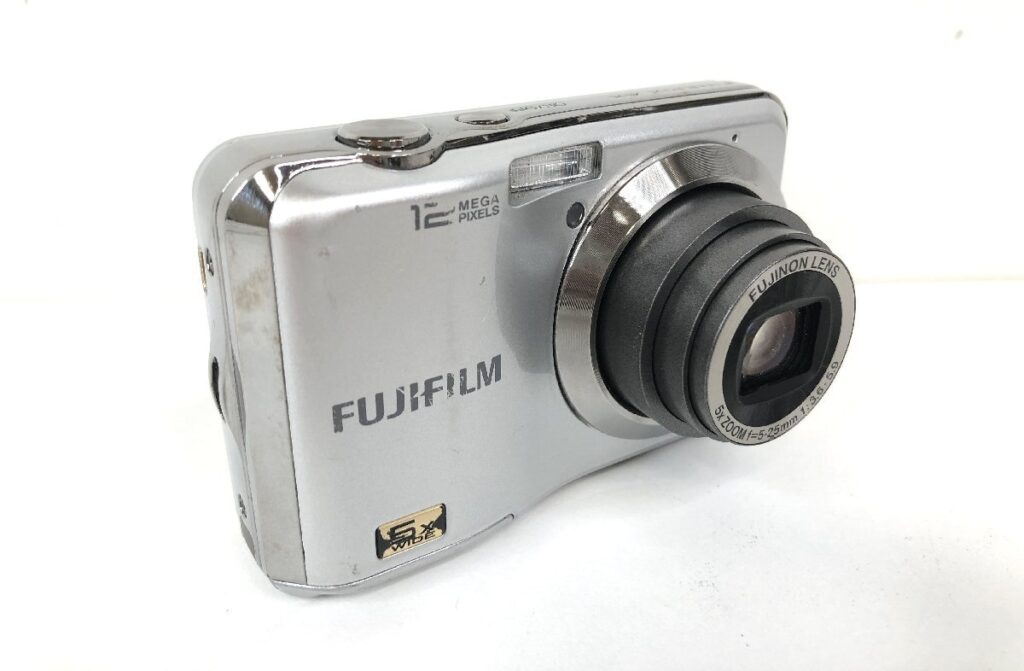 FUJIFILM FinePix AX コンパクトデジタルカメラ AX200 乾電池式 富士フィルム