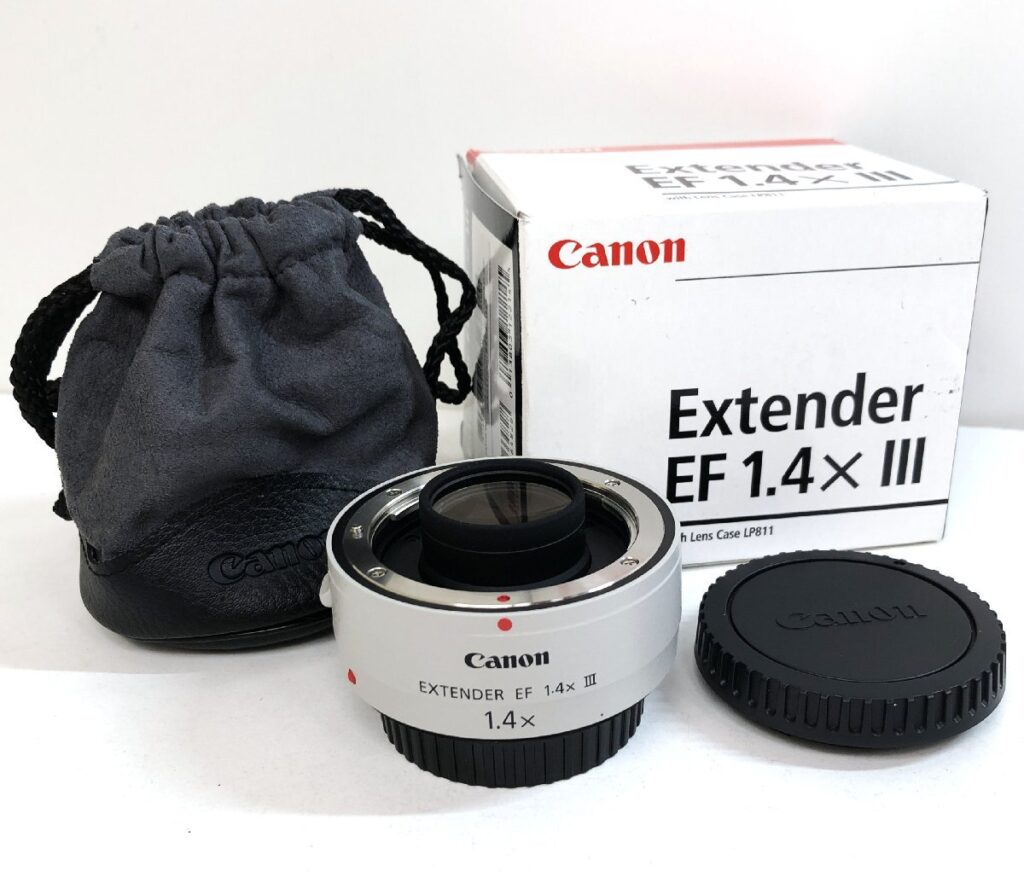 Canon EXTENDER EF1.4×III レンズポーチ LP811 キャノン エクステンダー