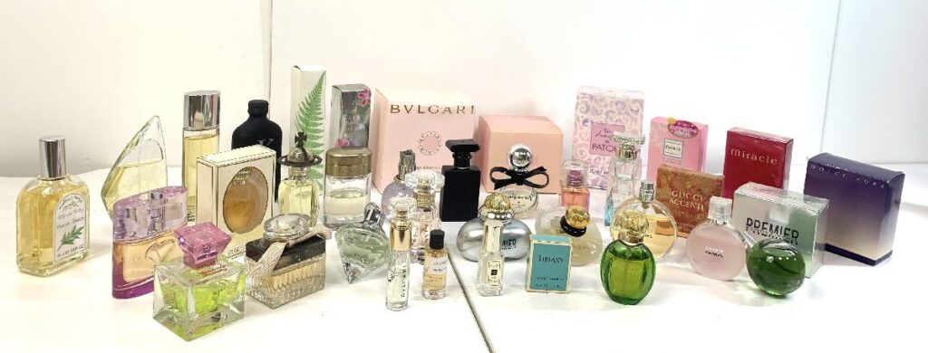 ブランド 香水 37本 まとめ CHANEL/BVLGARI/GUCCI その他 ミニ香水含む