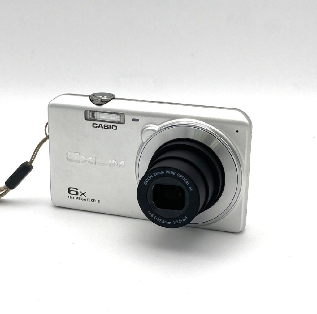 CASIO EXILIM カシオ ルミックス EX-ZS28 コンパクトカメラ 充電器 バッテリー 箱付き