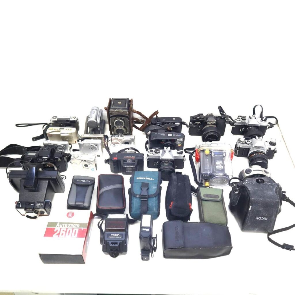 カメラ ビデオカメラ アクセサリ まとめ 32個 キヤノン 富士フィルム 他