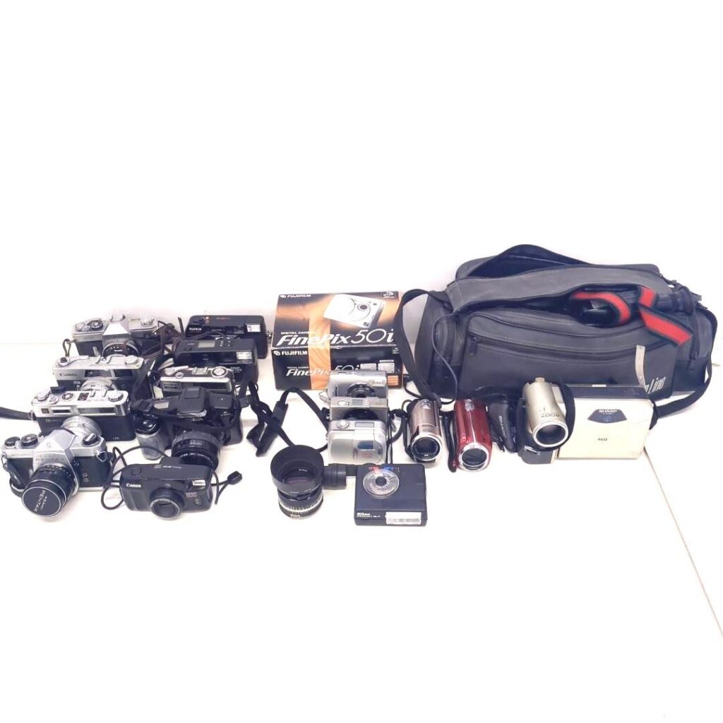 カメラまとめ 18個 富士フィルム ニコン シャープ