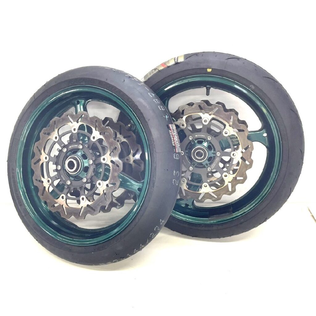 BRIDGESTONE BATTLAX タイヤ MCR03200 RMR04039 ブレーキディスク付 ブリジストン バトラックス