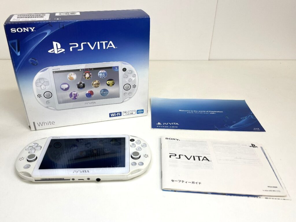 SONY Playstation Vita PCH-2000 ソニー プレイステーションヴィータ PSVITA ゲーム機