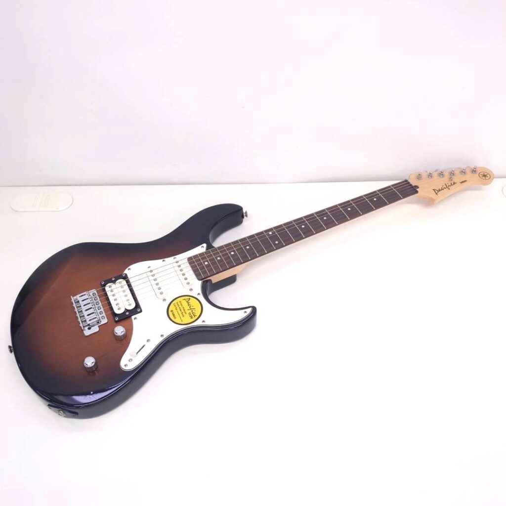 YAMAHA エレキギター Pacifica パシフィカ PAC112V QPY043106 ヤマハ