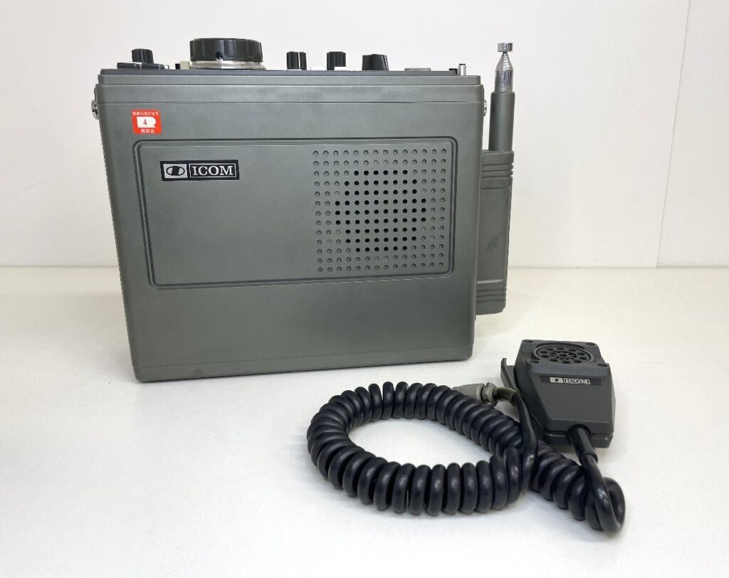 ICOM 50MHz TRANSCEIVER IC-505 アイコム FMトランシーバー アマチュア無線機器