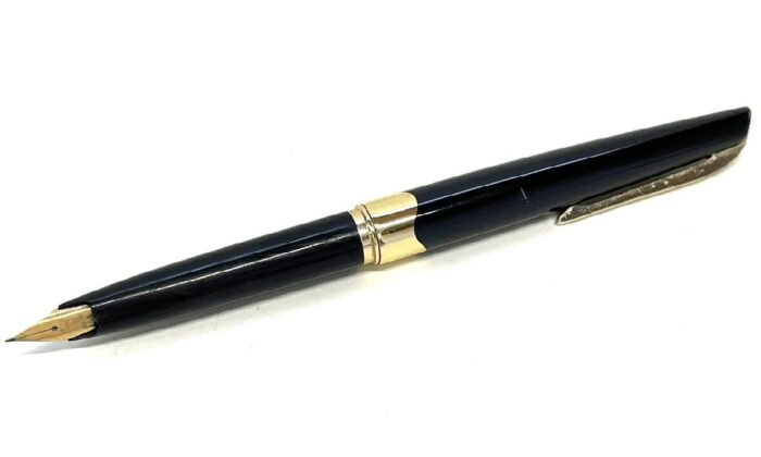 【ビンテージ】モンブラン 万年筆 No.32 ペン先585【ペンドクター整備品】 MONTBLANC モンブラン NO.32 ペン先 585 万年筆 筆記用具の買取実績