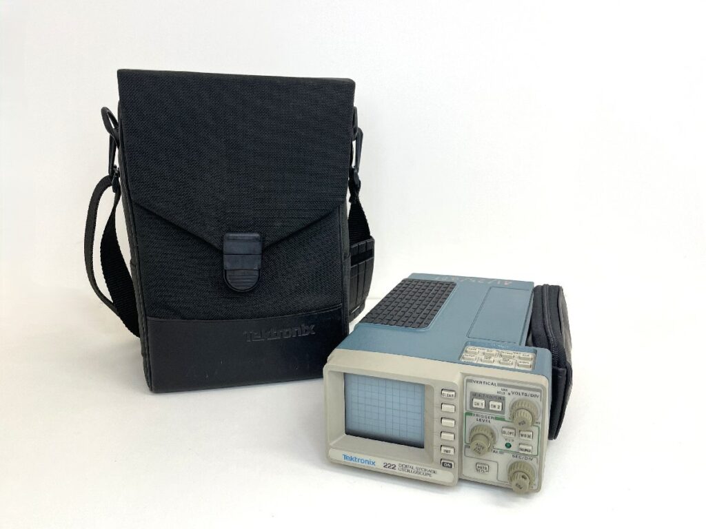 Tektronix 222 DIGITAL STORAGE OSCILLOSCOPE テクトロニクス デジタルストレージオシロスコープ