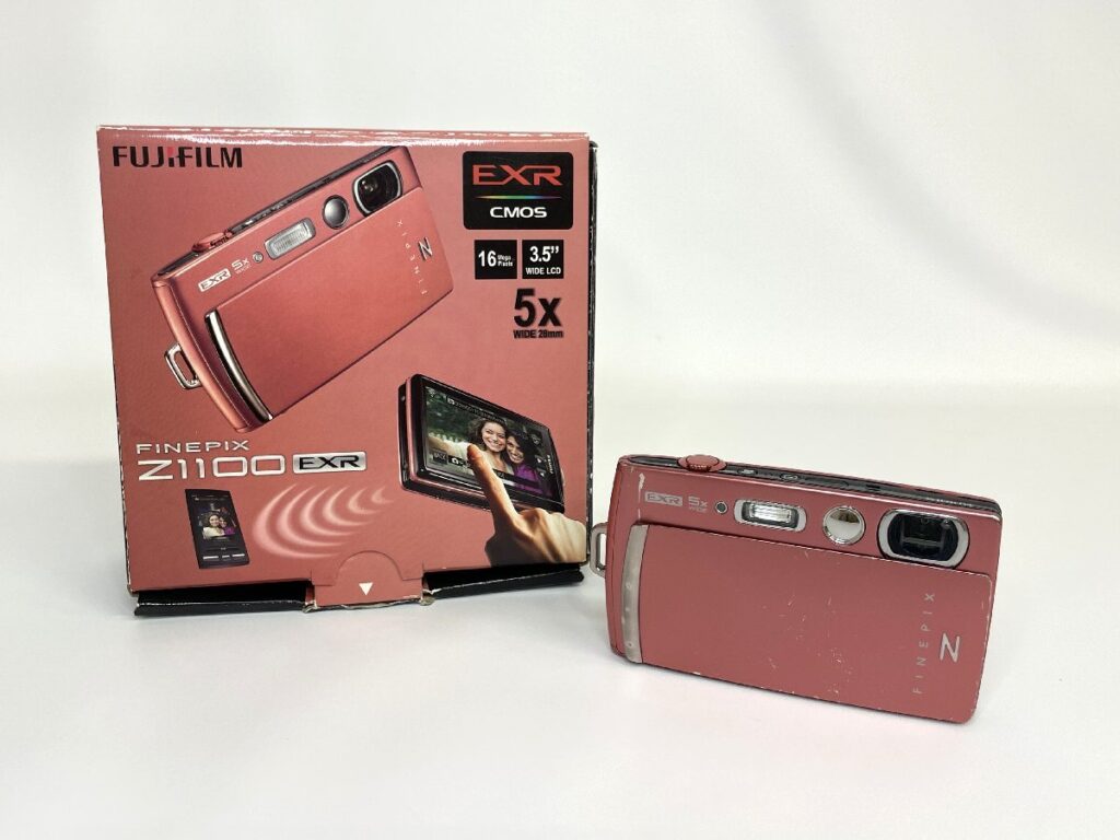 FUJIFILM FinePix Z1100 EXR 富士フイルム ファインピックス コンパクトデジタルカメラ デジカメ